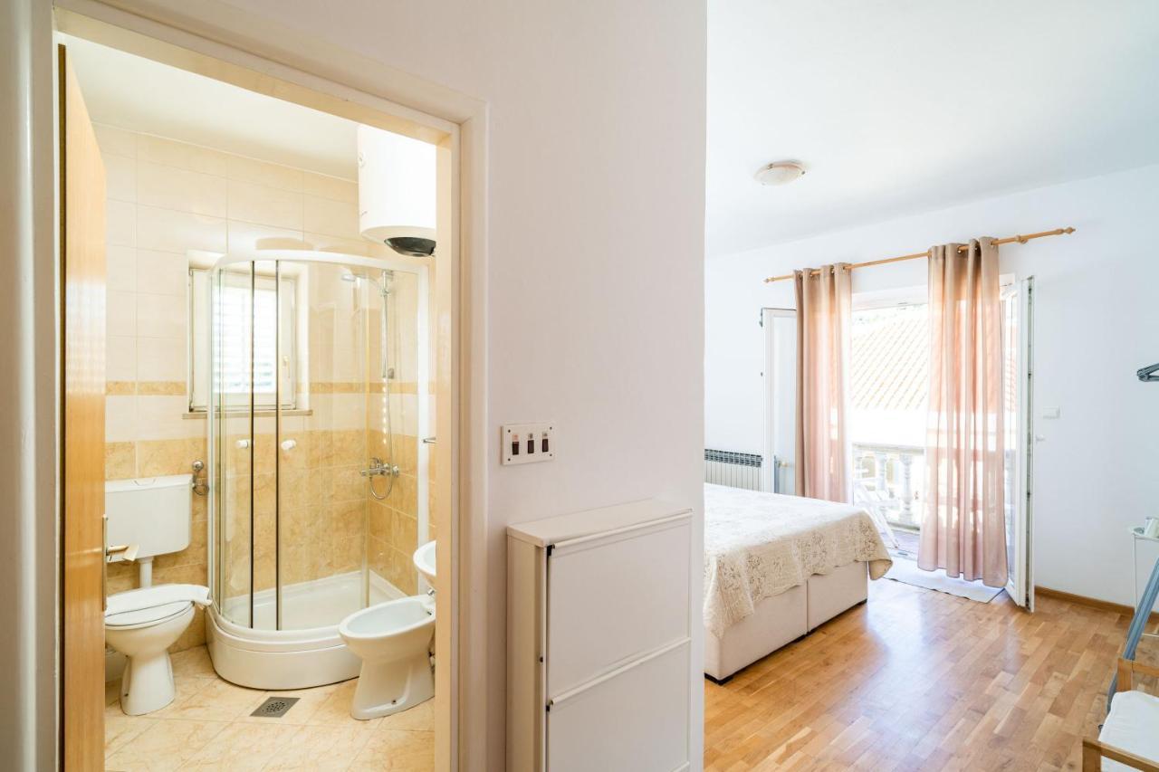 Francesca Guesthouse ムリニ エクステリア 写真