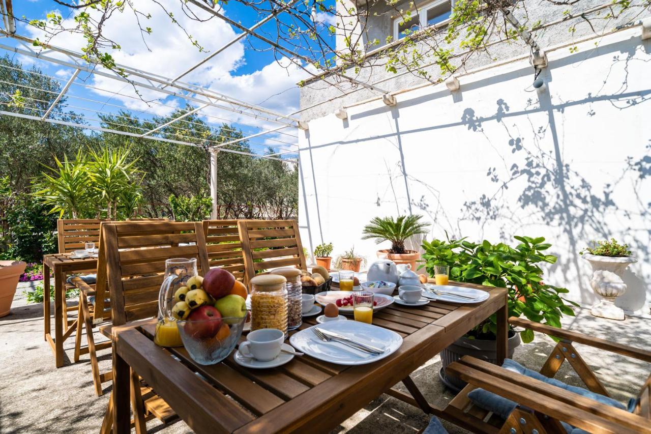 Francesca Guesthouse ムリニ エクステリア 写真
