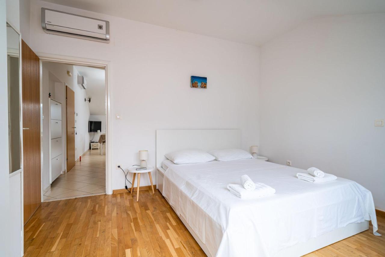 Francesca Guesthouse ムリニ エクステリア 写真