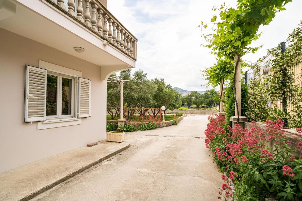 Francesca Guesthouse ムリニ エクステリア 写真