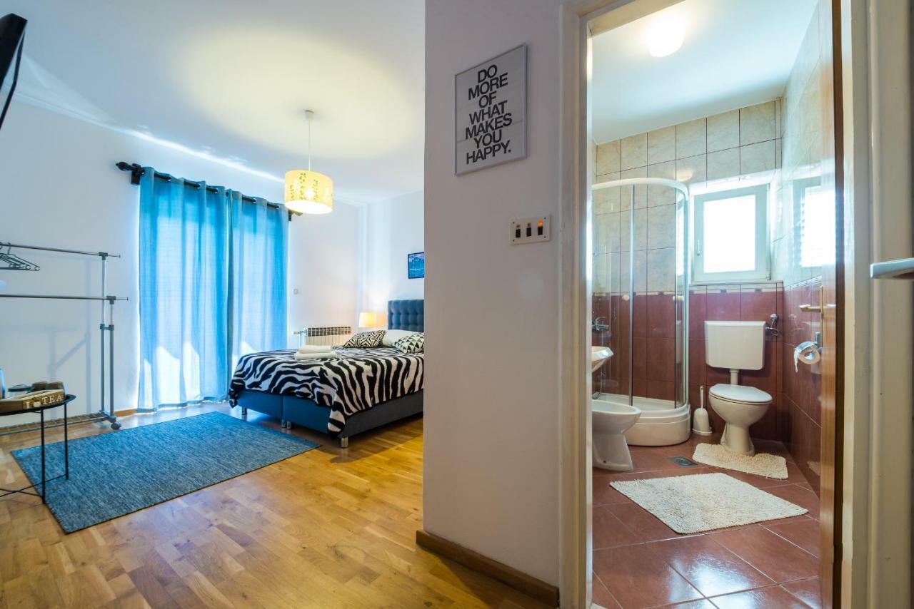 Francesca Guesthouse ムリニ エクステリア 写真